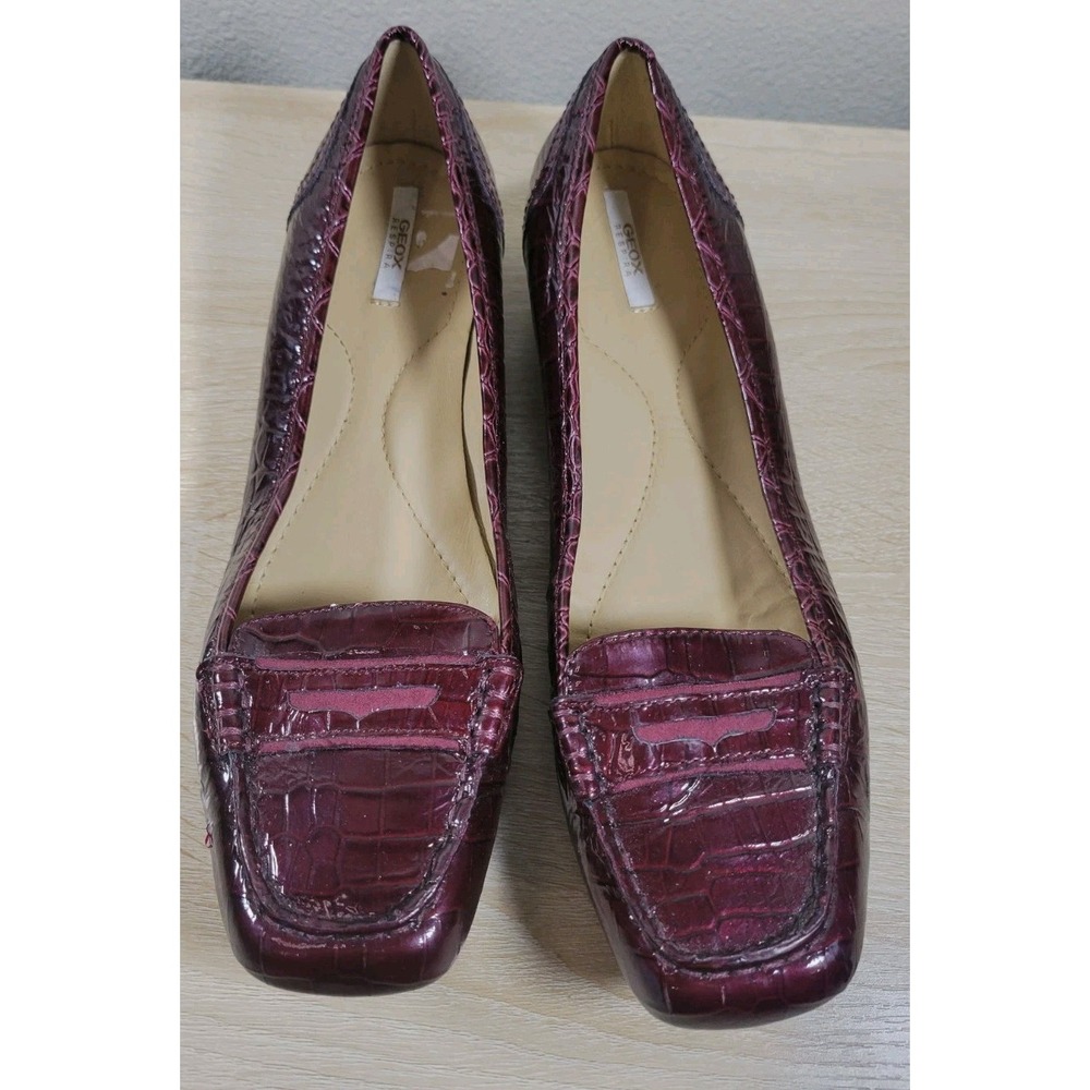 Geox Burgundy Croc-Embossed Leather Loafers EU 38 (US 7–7.5)